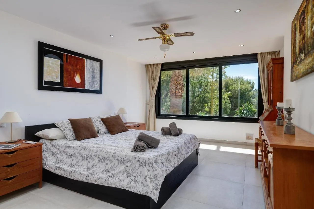 La Escala - 6 Bedroom Villa With Pool 米哈斯 西班牙