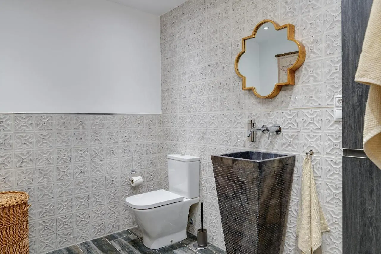 La Escala - 6 Bedroom Villa With Pool 米哈斯 0*,